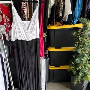 Elegant Black and White Maxi Dress